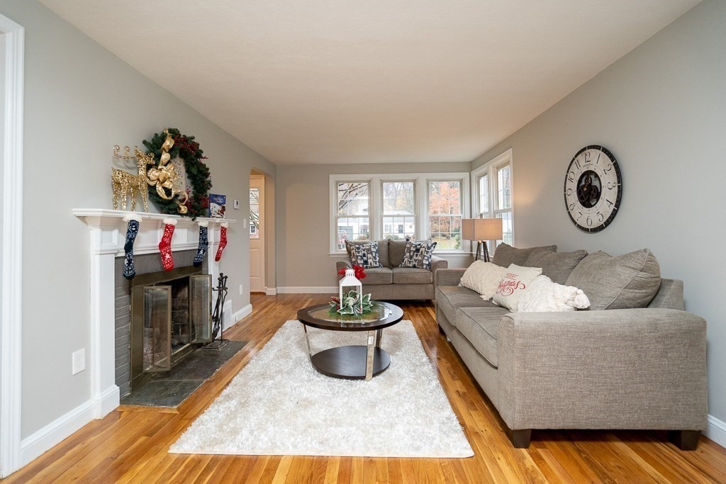 94 Laurel Road West Springfield, MA 01089 - Photo 9 of 40 Gallery Image 9