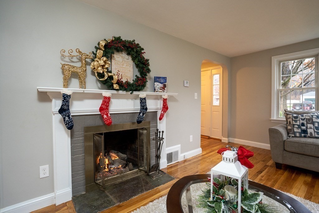 94 Laurel Road West Springfield, MA 01089 - Photo 10 of 40 Gallery Image 10