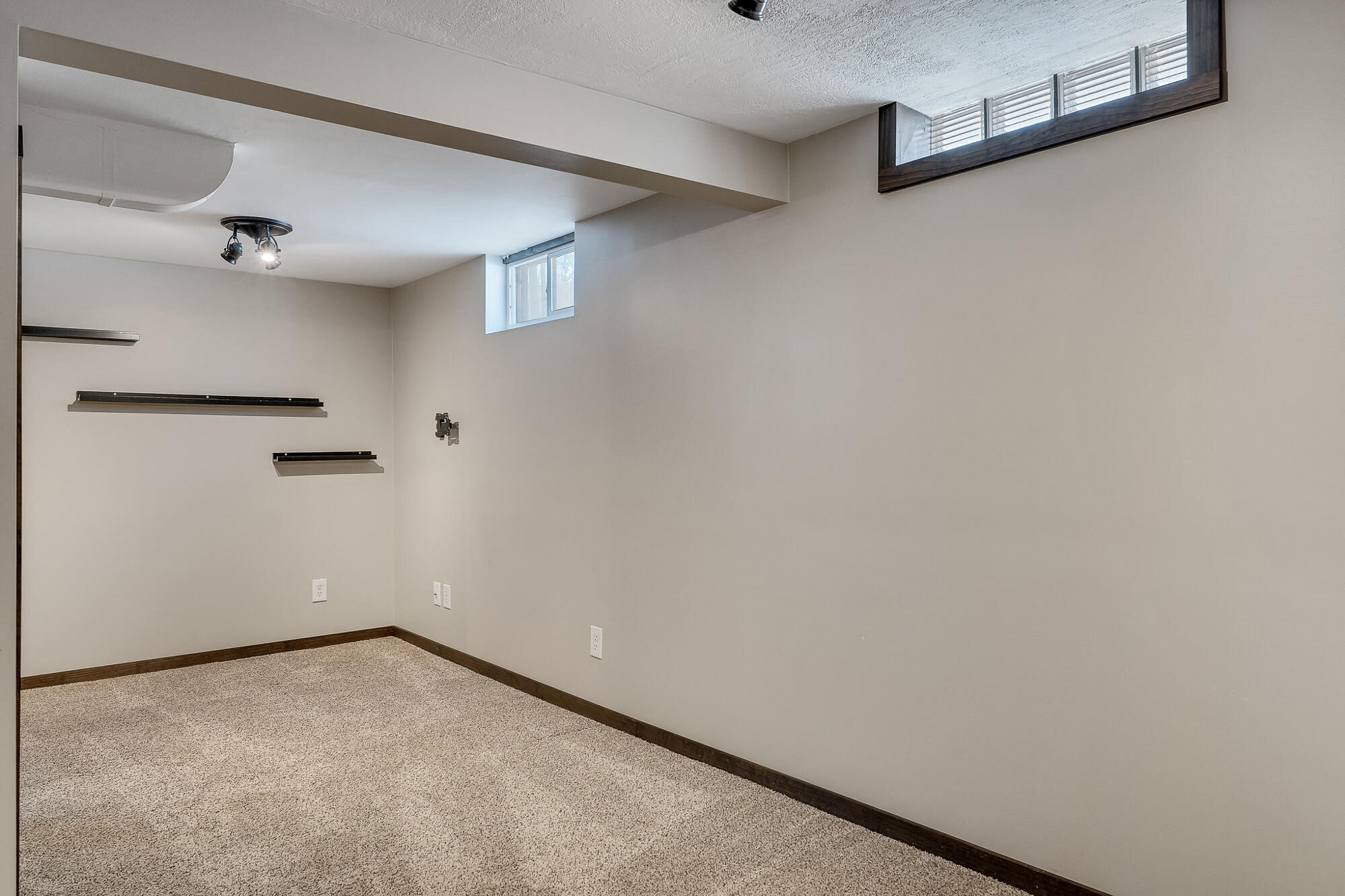 1028 Main Street Onalaska, WI 54650 - Photo 17 of 28 17_Finished Basement