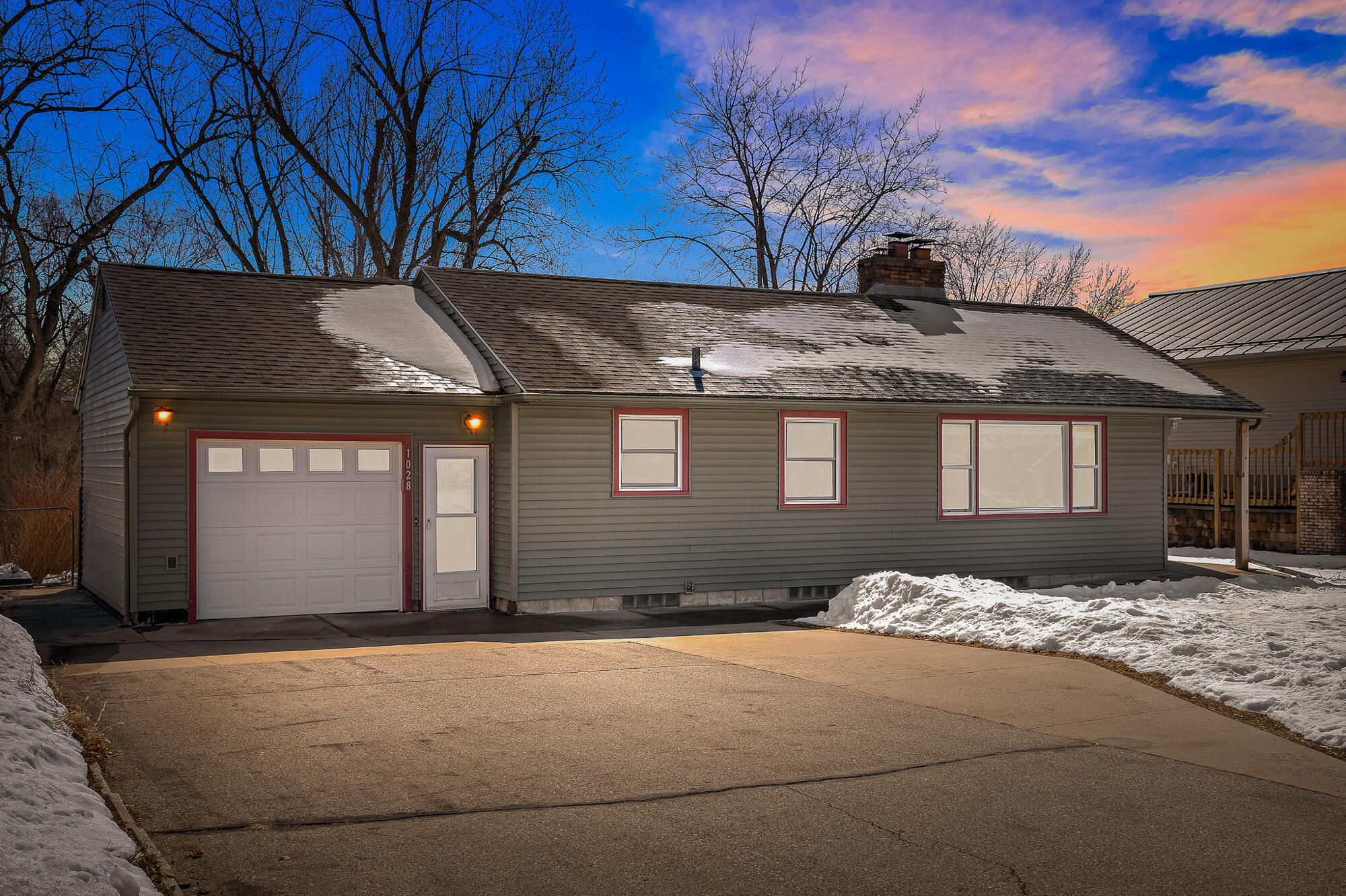 1028 Main Street Onalaska, WI 54650 - Photo 25 of 28 25_Front of Home Twilight