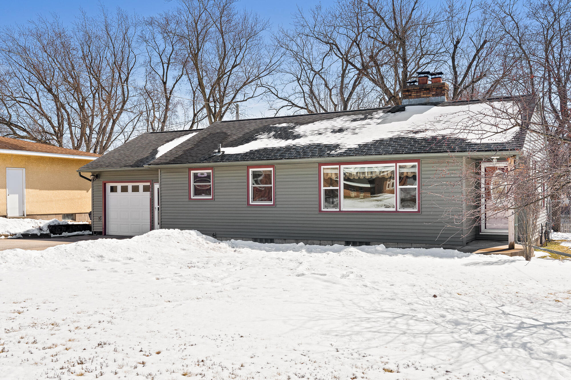 1028 Main Street Onalaska, WI 54650 - Photo 2 of 28 02_Front of Home