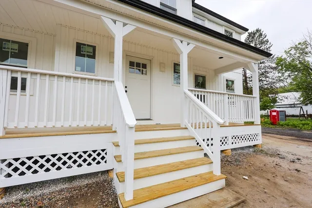 $829,900 | 38 Hemlock Street, Douglas, MA 01516