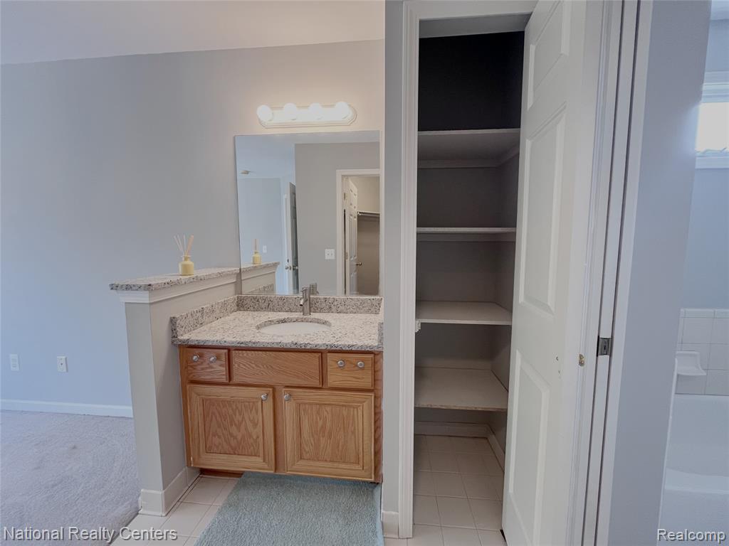 2056 Somerville Road Rochester Hills, MI 48307 - Photo 53 of 84