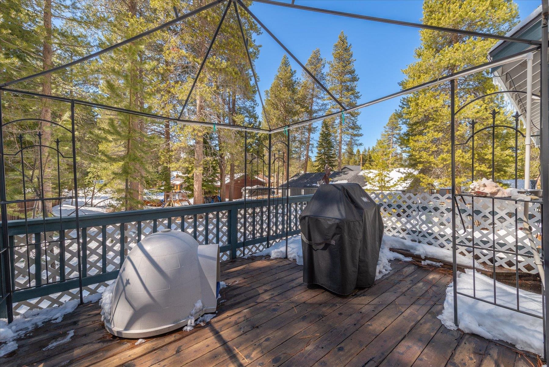 12604 Pine Forest Road Truckee, CA 96161 - Photo 9 of 21 Gallery Image 9