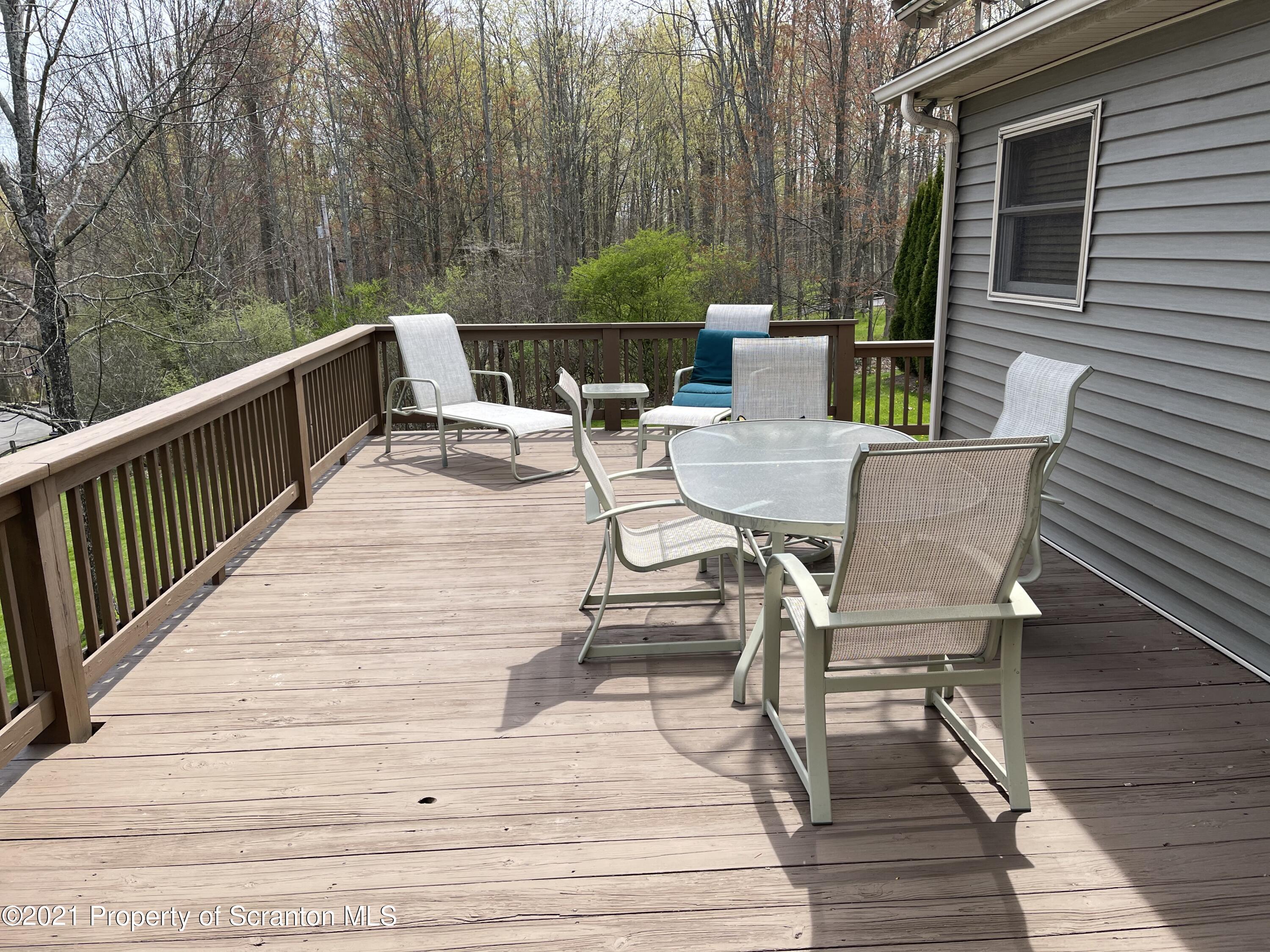 117 Hilltop Road Waverly, PA 18471 - Photo 3 of 14 Gallery Image 3