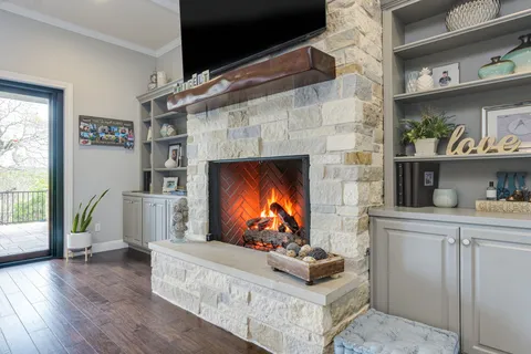 $3,350,000 | 11300 Eagles Glen Drive, Austin, TX 78732
