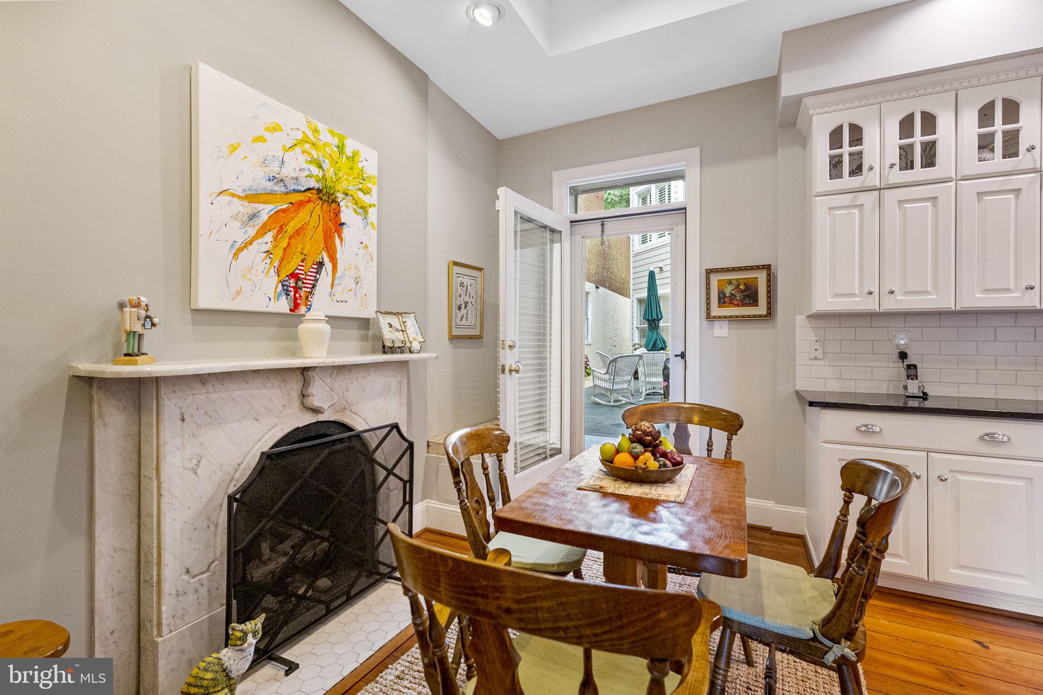 119 Record Street, Unit 1 Frederick, MD 21701 - Photo 22 of 72 kitchen dining with gas FP