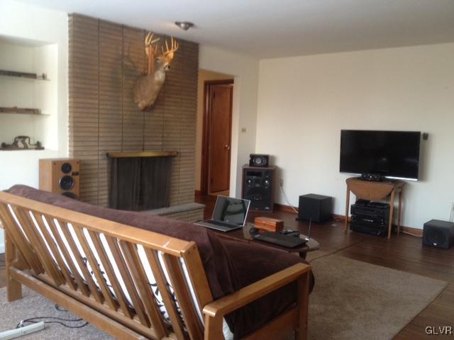 1835 Black River Road Bethlehem, PA 18015 - Photo 3 of 13 Gallery Image 3