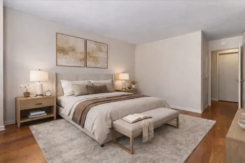 $296,800 | 2800 North Lake Shore Drive, Unit 807, Chicago, IL 60657