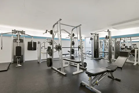 $296,800 | 2800 North Lake Shore Drive, Unit 807, Chicago, IL 60657