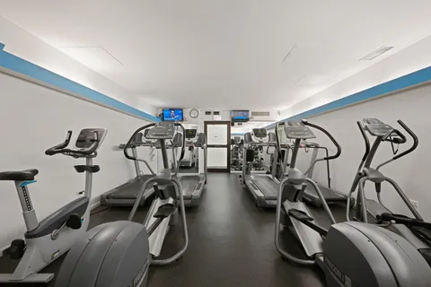 $296,800 | 2800 North Lake Shore Drive, Unit 807, Chicago, IL 60657