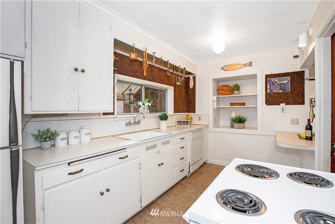 12228 Nyanza Road Southwest Lakewood, WA 98499 - Photo 11 of 32 Gallery Image 11