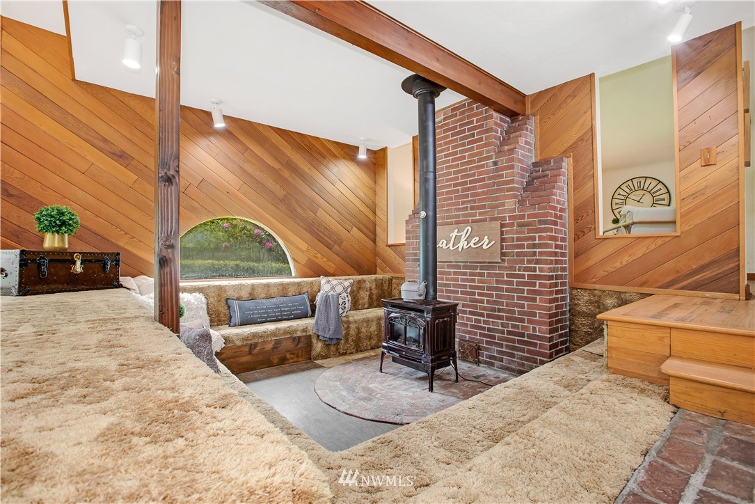 12228 Nyanza Road Southwest Lakewood, WA 98499 - Photo 4 of 32 Gallery Image 4
