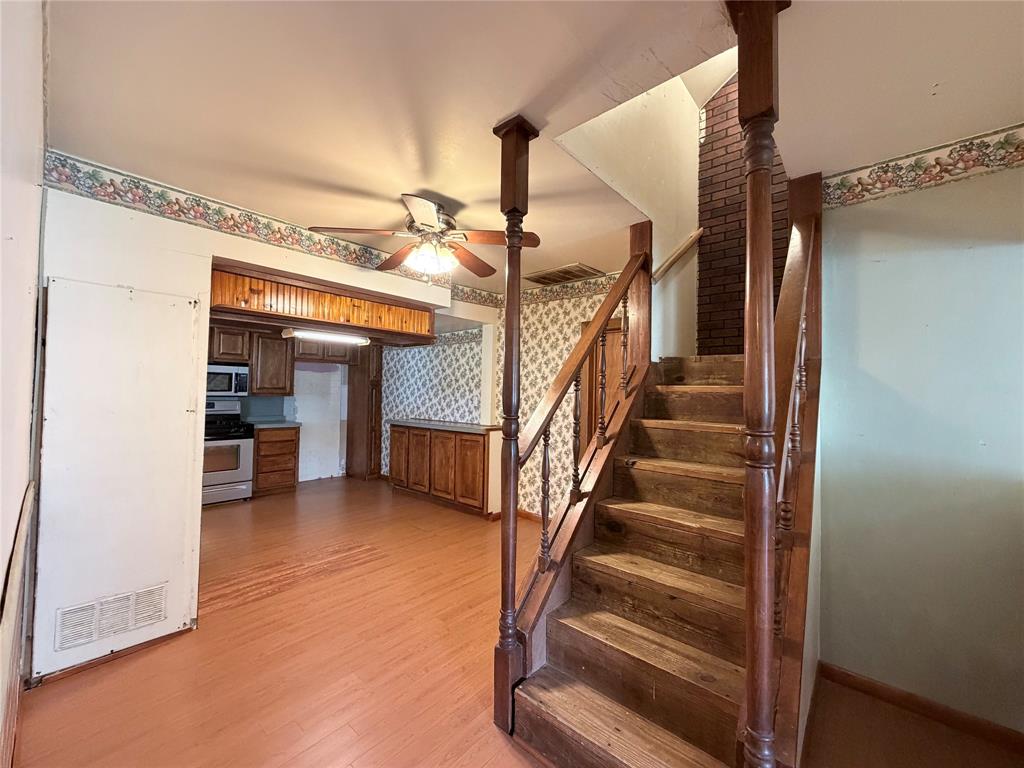 403 North Reagan Street Hamilton, TX 76531 - Photo 8 of 20