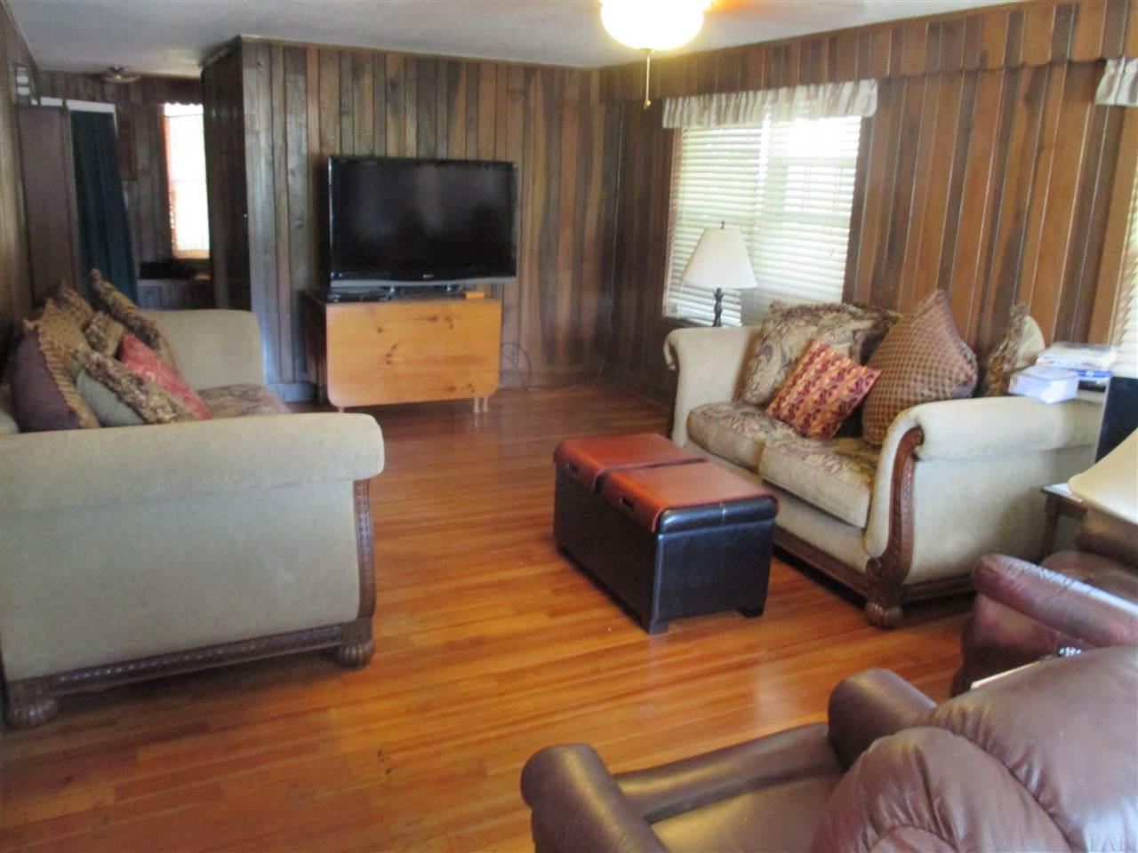 6768 Berryhill Road Milton, FL 32570 - Photo 11 of 34 Gallery Image 11