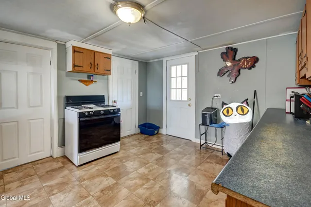 $224,900 | 39 Cayadutta Street, Johnstown, NY 12095