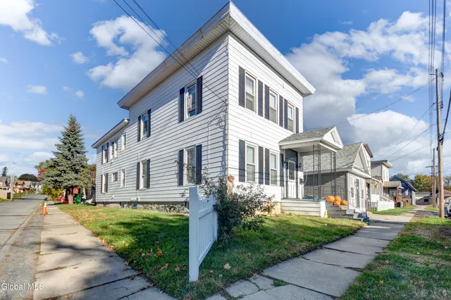 $224,900 | 39 Cayadutta Street, Johnstown, NY 12095