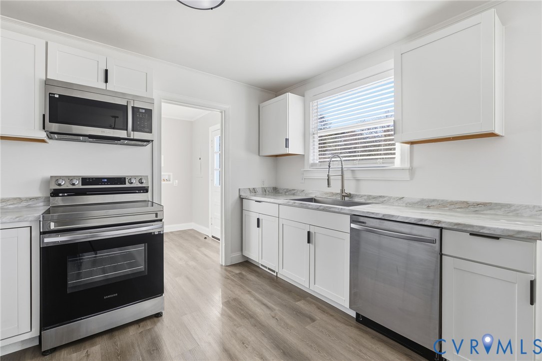 5009 Regent Road Richmond, VA 23230 - Photo 11 of 22 Kitchen featuring appliances with stainless steel