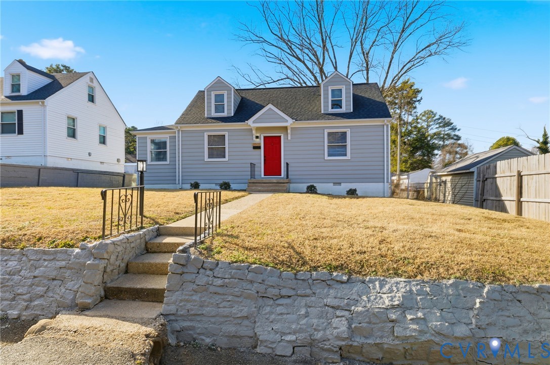5009 Regent Road Richmond, VA 23230 - Photo 2 of 22 View of cape cod home