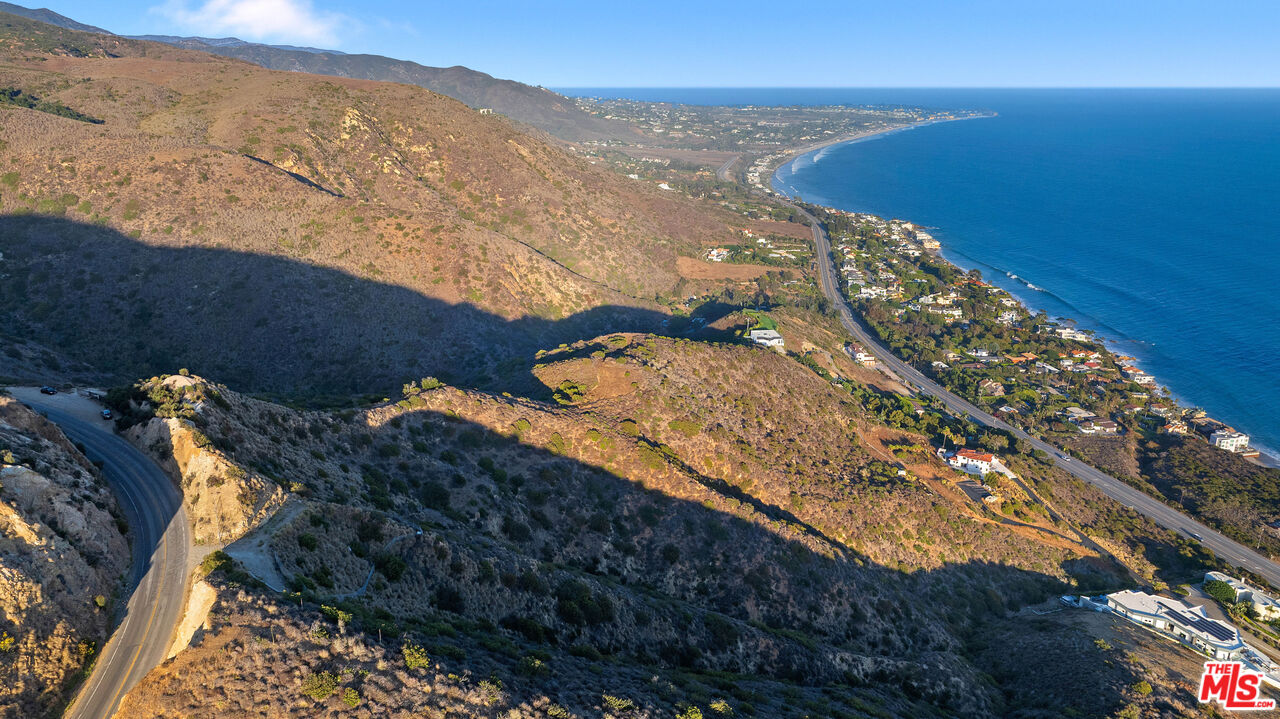 4140 Encinal Canyon Road Malibu, CA 90265 - Photo 11 of 31