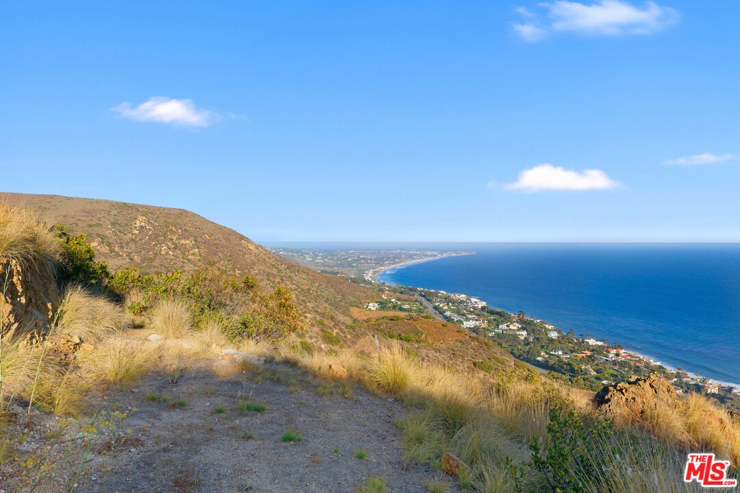 4140 Encinal Canyon Road Malibu, CA 90265 - Photo 17 of 31