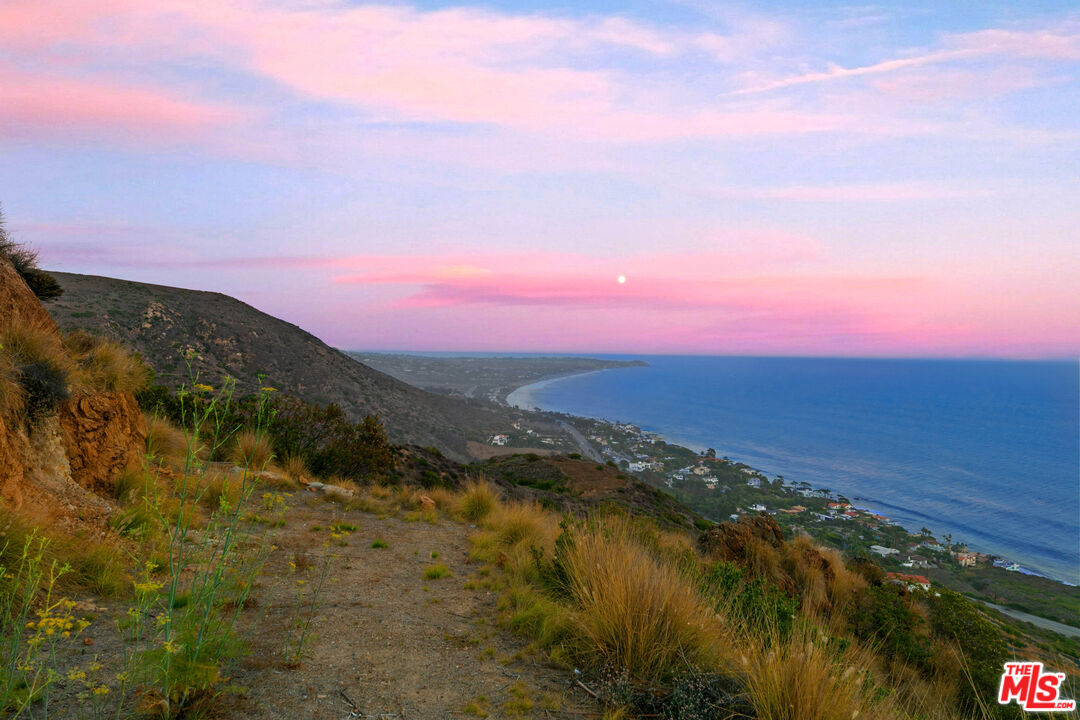 4140 Encinal Canyon Road Malibu, CA 90265 - Photo 23 of 31