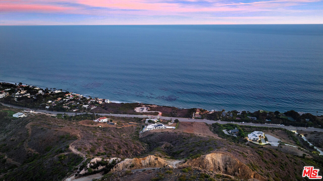 4140 Encinal Canyon Road Malibu, CA 90265 - Photo 25 of 31