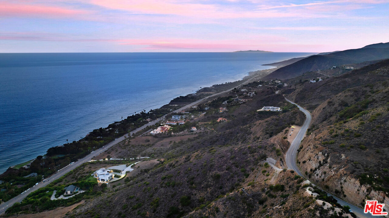 4140 Encinal Canyon Road Malibu, CA 90265 - Photo 8 of 31