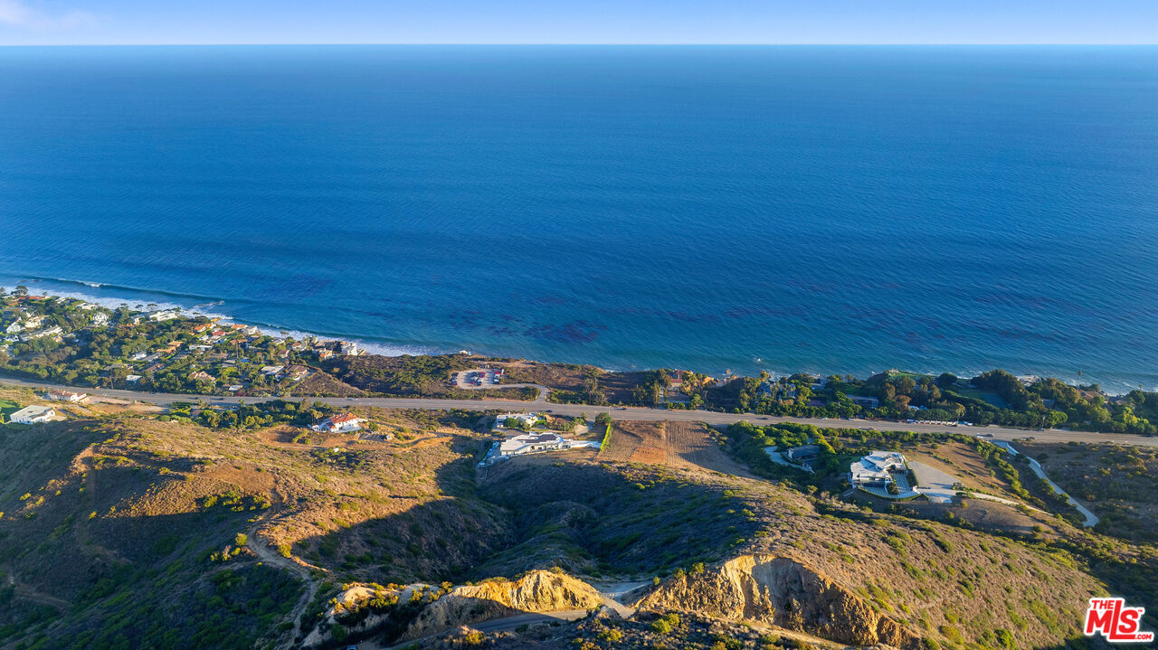 4140 Encinal Canyon Road Malibu, CA 90265 - Photo 10 of 31