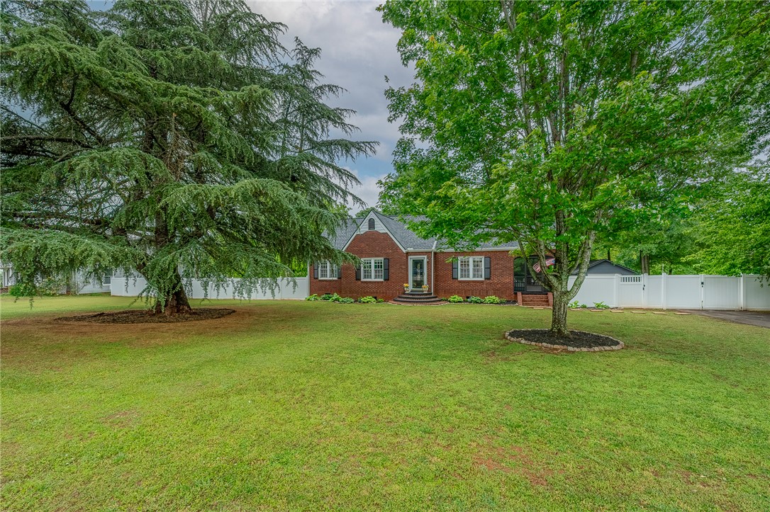 709 West Main Street Pickens, SC 29671 - Photo 30 of 45