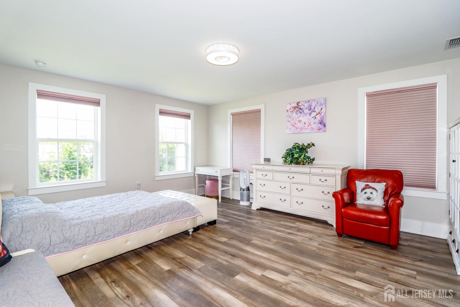 715 Station Road Dunellen, NJ 08812 - Photo 17 of 26