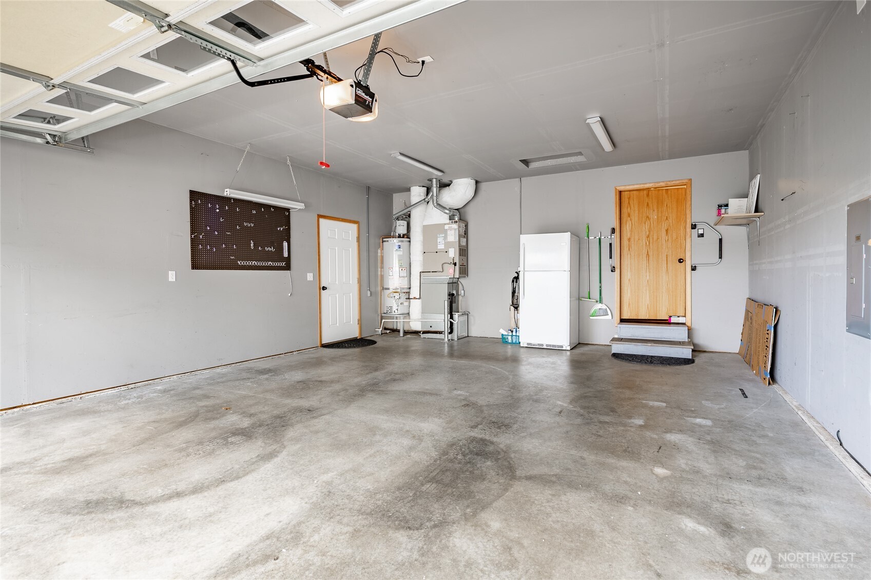 8867 Vinup Road Lynden, WA 98264 - Photo 1 of 40 Gallery Image 1