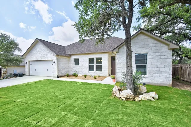 $2,100 | 2109 Meadow View Drive, San Marcos, TX 78666