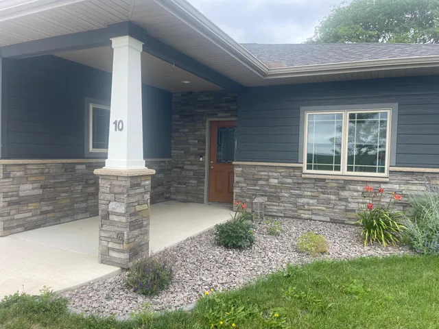 $299,000 | 10 Pine Street, Tracy, MN 56175