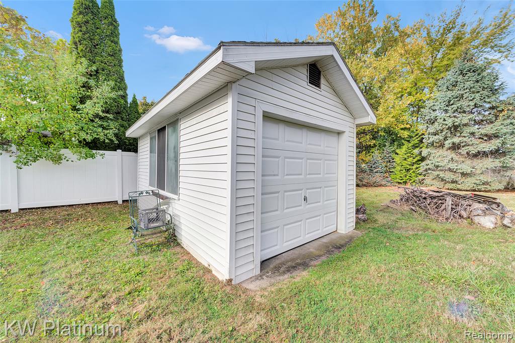 49171 Fuller Road Chesterfield, MI 48051 - Photo 5 of 9