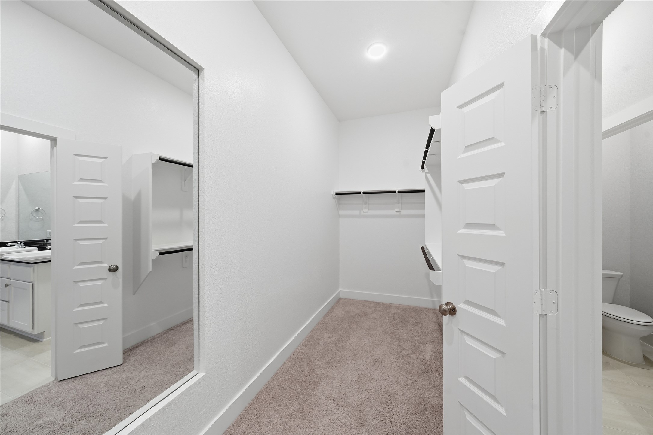 31719 Hatcher Grv Lane Fulshear, TX 77441 - Photo 22 of 40 a view of walk in closet