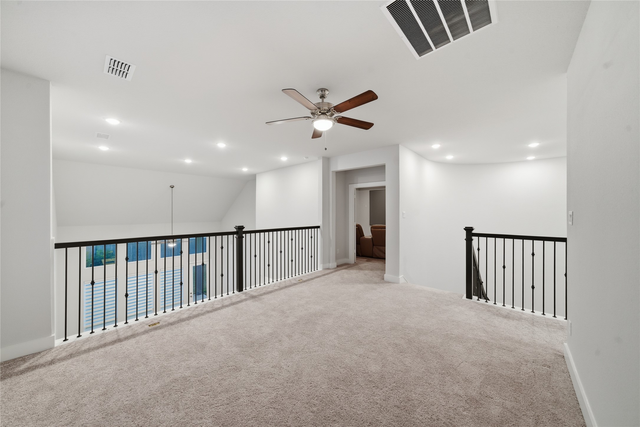 31719 Hatcher Grv Lane Fulshear, TX 77441 - Photo 24 of 40 a view of a hallway