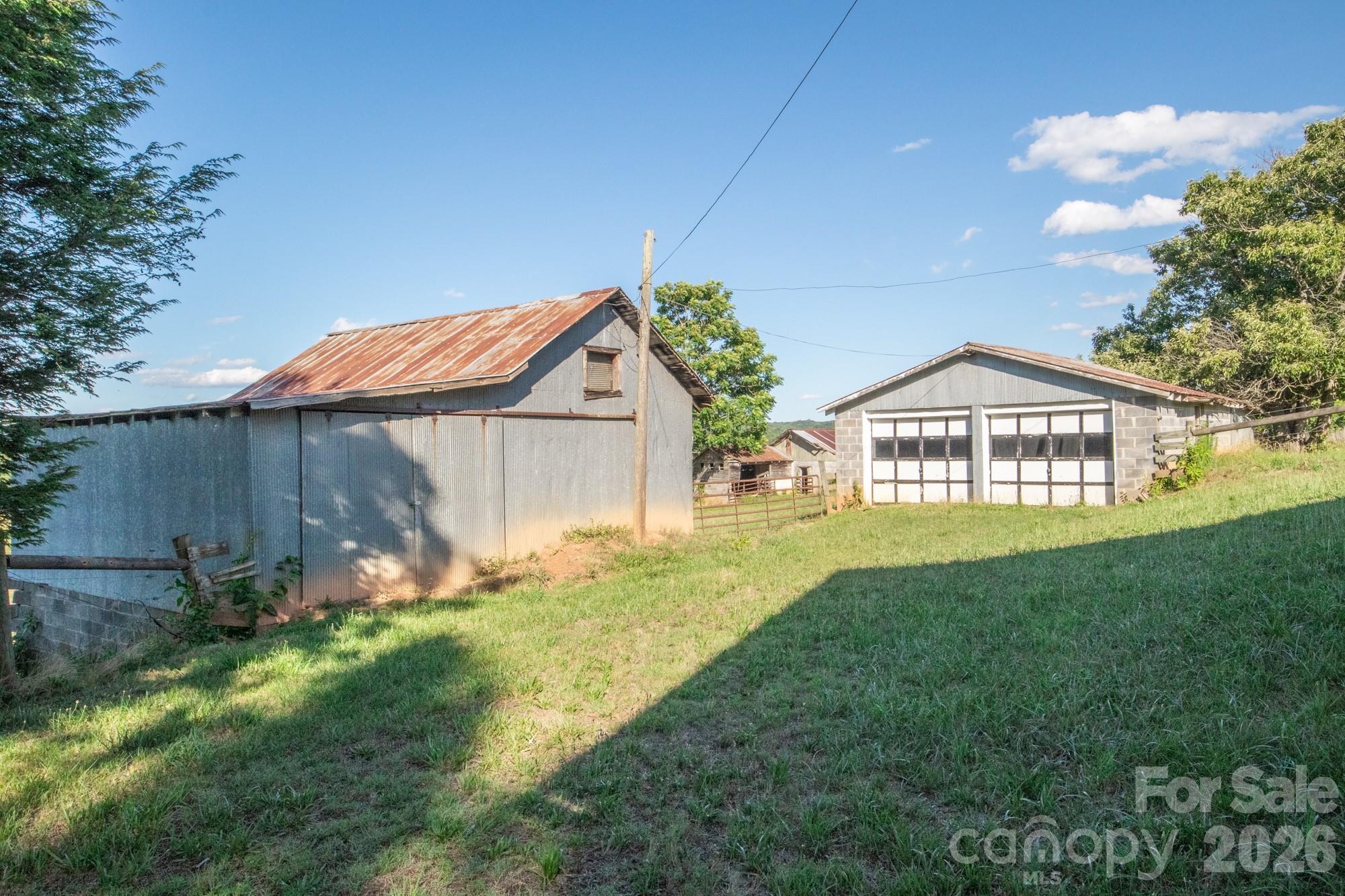 1779 Roundhill Church Road Traphill, NC 28685 - Photo 38 of 42