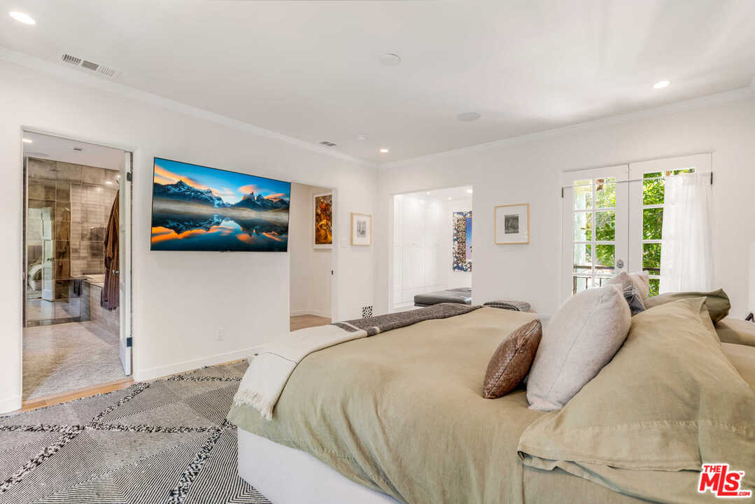 1643 Queens Road Los Angeles, CA 90069 - Photo 19 of 38 Gallery Image 19