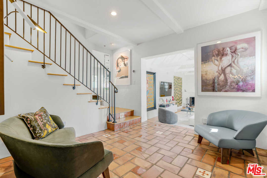 1643 Queens Road Los Angeles, CA 90069 - Photo 3 of 38 Gallery Image 3