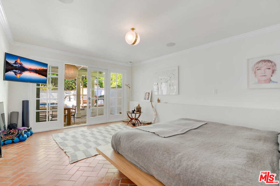 1643 Queens Road Los Angeles, CA 90069 - Photo 29 of 38 Gallery Image 29