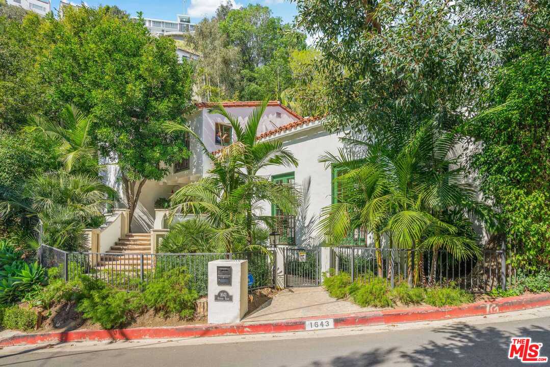 1643 Queens Road Los Angeles, CA 90069 - Photo 31 of 38 Gallery Image 31