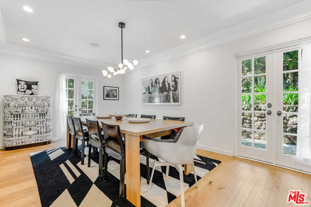 1643 Queens Road Los Angeles, CA 90069 - Photo 8 of 38 Gallery Image 8