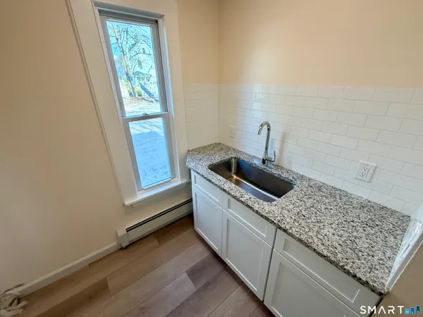 $1,450 | 690 Main Street, Unit 1, Torrington, CT 06790