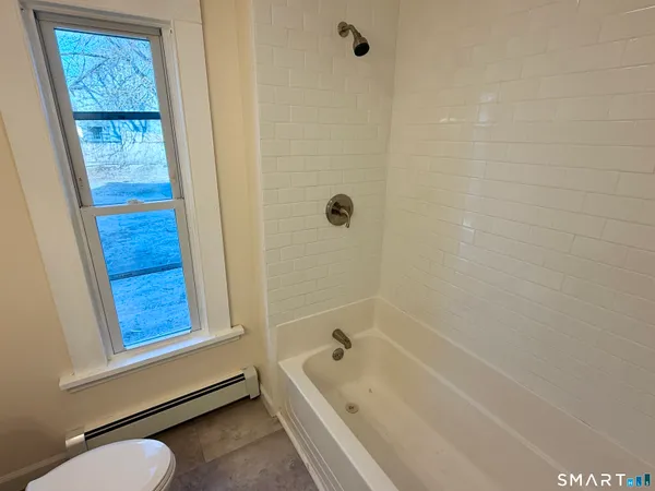 $1,450 | 690 Main Street, Unit 1, Torrington, CT 06790