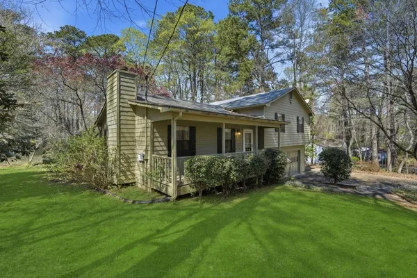 $2,100 | 6040 Austin Drive Southwest, Mableton, GA 30126