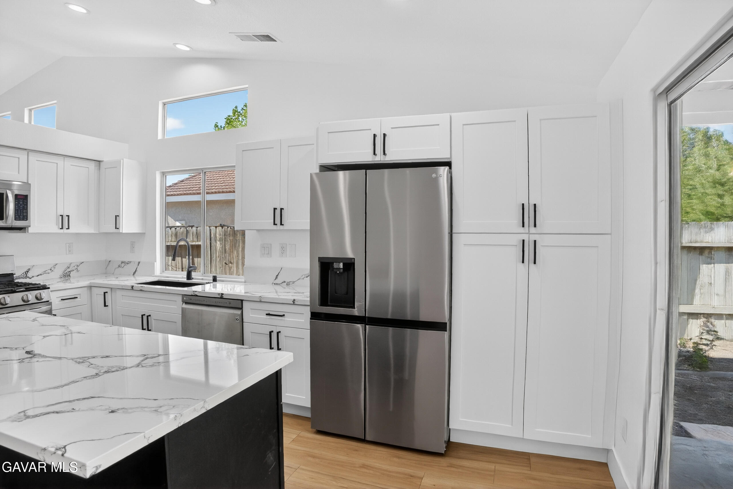 44746 Ranchwood Avenue Lancaster, CA 93536 - Photo 20 of 27 DSC_0005