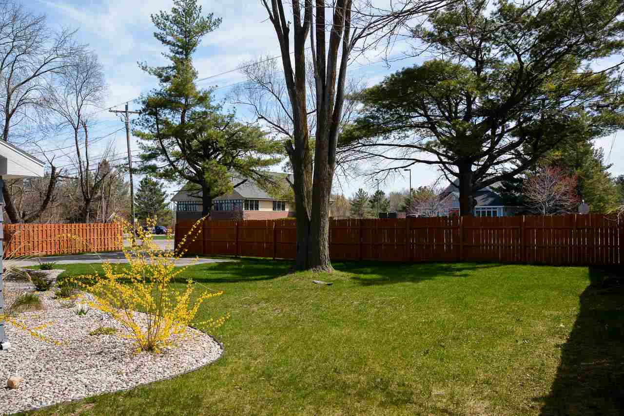 2595 North Three Mile Road Traverse City, MI 49686 - Photo 33 of 40 1831389-32.JPG