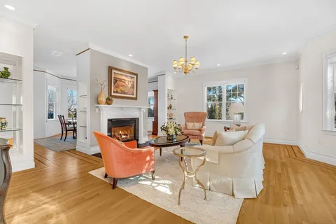 $2,590,000 | 1 Clock Tower Drive, Wellesley, MA 02481