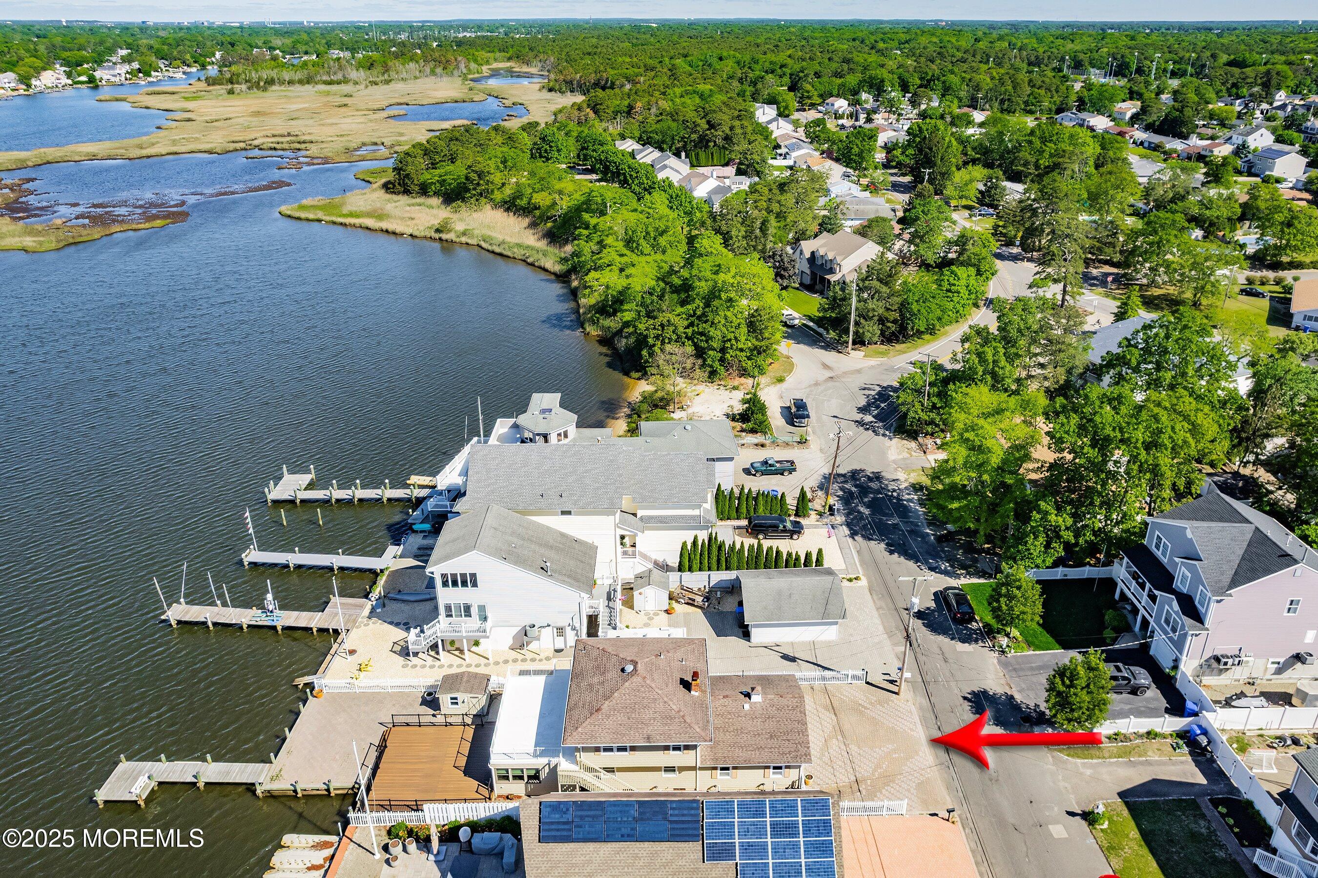 106 Seagoin Road Brick, NJ 08723 - Photo 28 of 53 45-Left Aerial with arrow